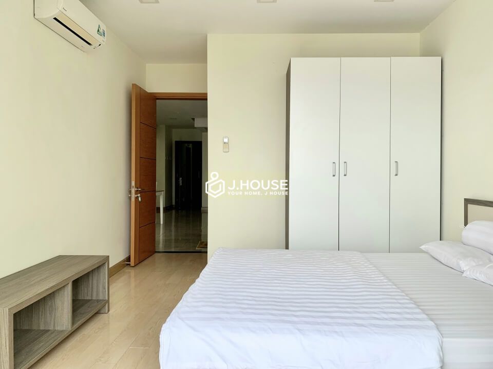 Comfortable serviced apartment with long balcony on Quoc Huong street, Thao Dien ward, District 2-14