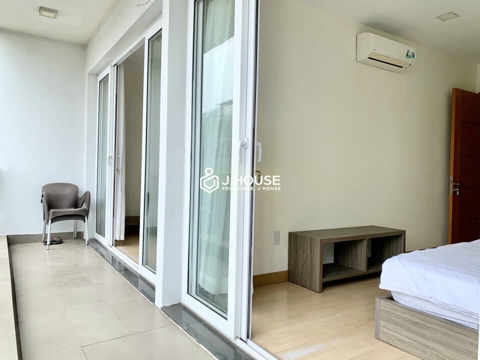 Comfortable serviced apartment with long balcony on Quoc Huong street, Thao Dien ward, District 2-15
