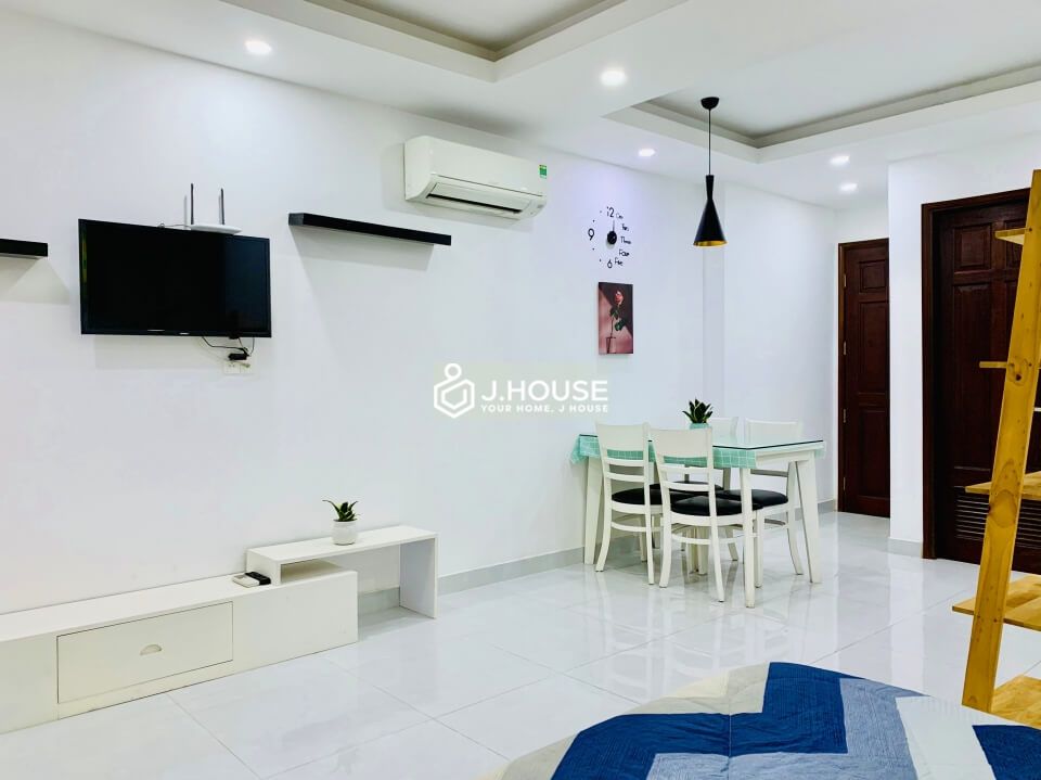 Fully furnished apartment in District 1, apartment near the canal in Ho Chi Minh City-7