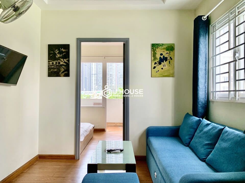 Fully furnished apartment with balcony on Nguyen Huu Canh Street, Binh Thanh District-0