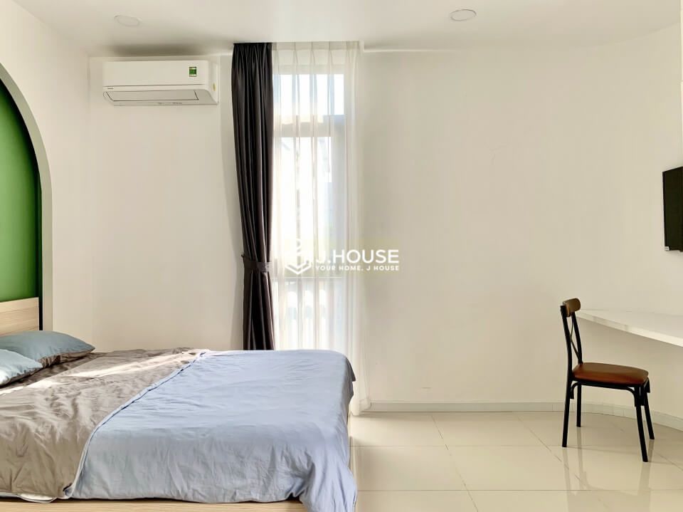 Modern and comfortable serviced apartment near the airport, Tan Binh district-8