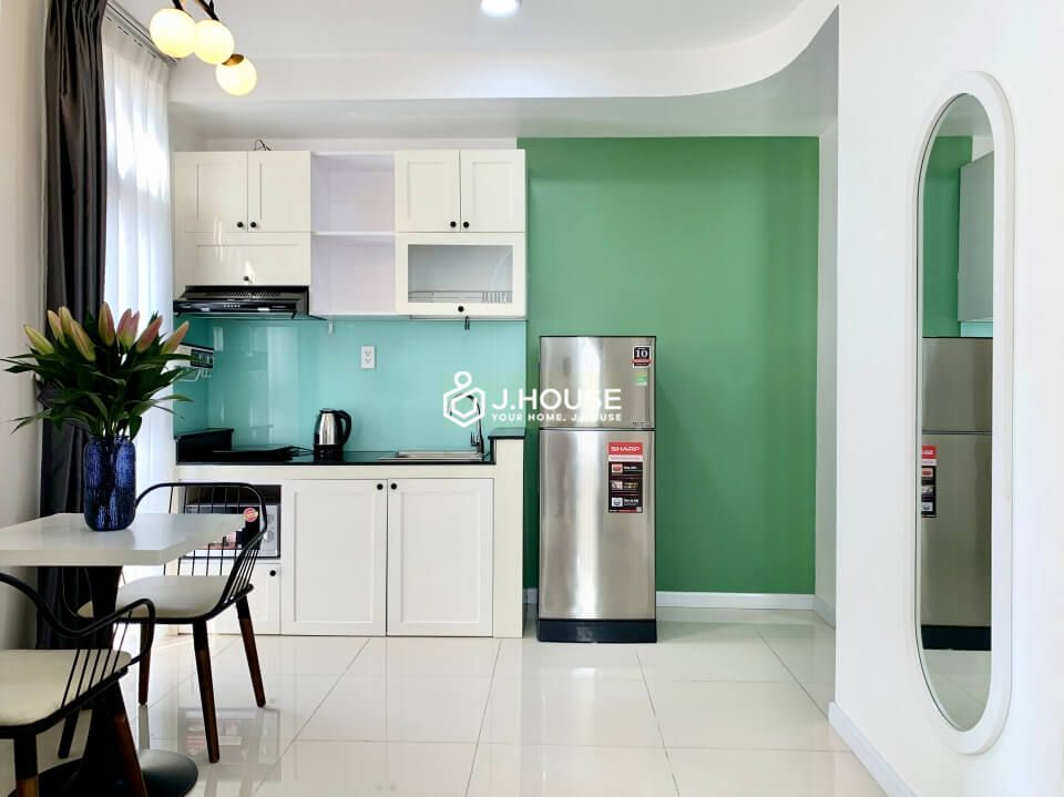 Modern and comfortable serviced apartment near the airport, Tan Binh district