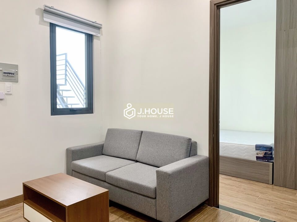 Modern and comfortable serviced apartment near the airport in Tan Binh District-4