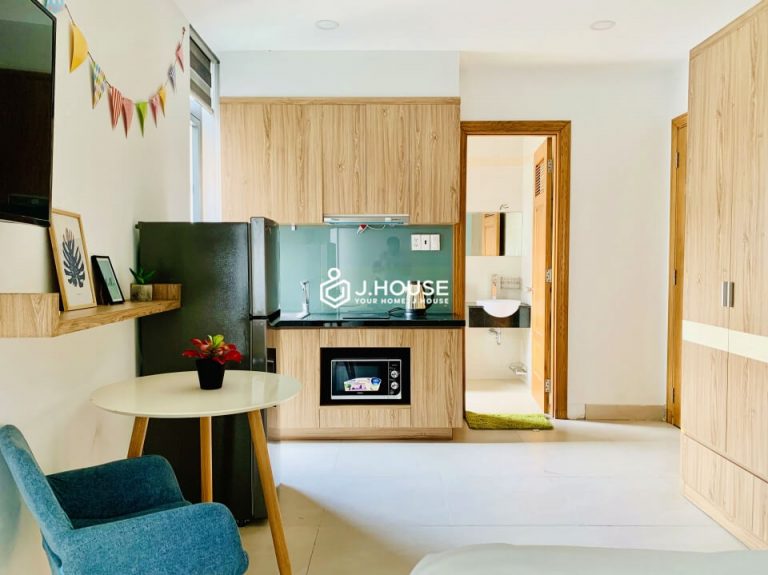 Nice apartment in Binh Thanh District, Apartment next to the canal in HCMC