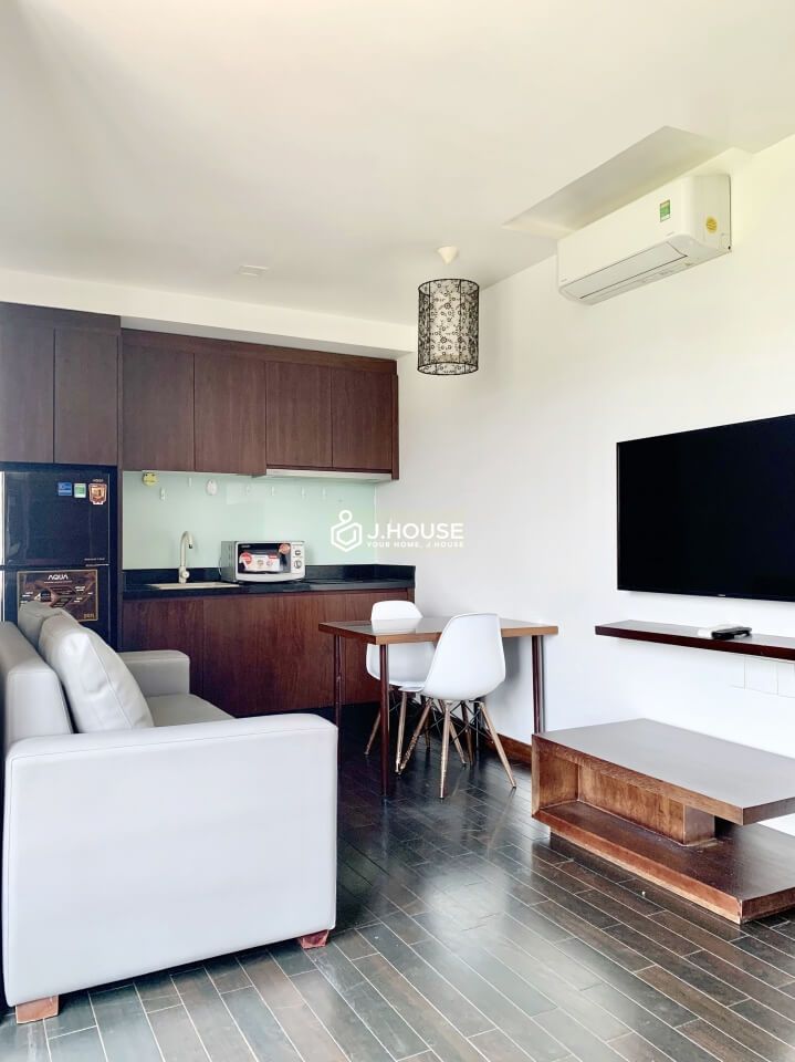 Serviced apartment next to the canal with swimming pool in District 3, HCMC-5