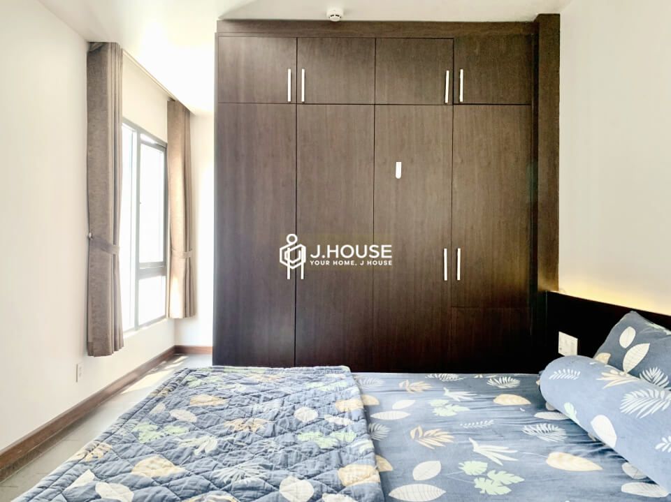 Serviced apartment next to the canal with swimming pool in District 3, HCMC-9