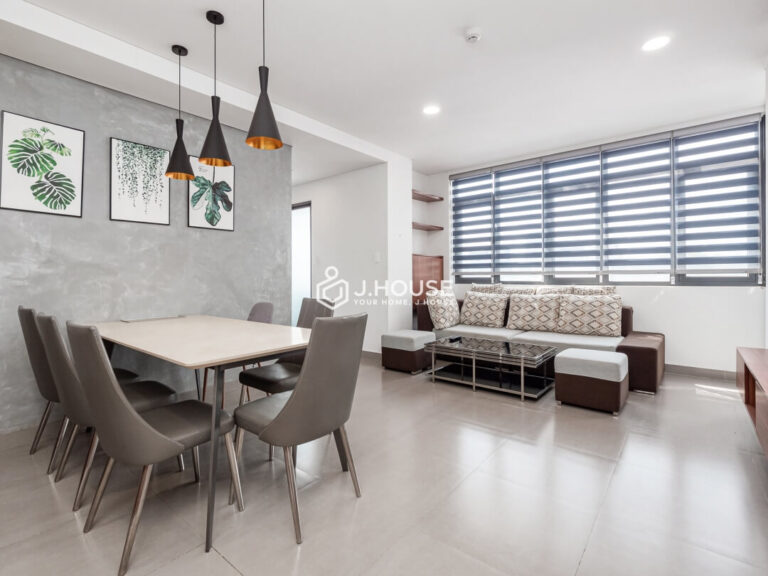2 bedroom apartment for rent near the airport in Tan Binh District, HCMC