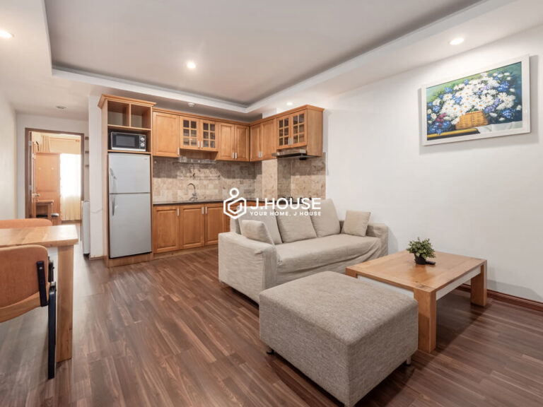 Comfortable 1-bedroom apartment for rent in District 5, HCMC