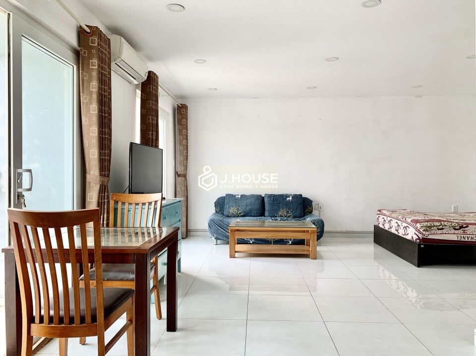 Cool rooftop apartment with nice view near the airport, Tan Binh district-1