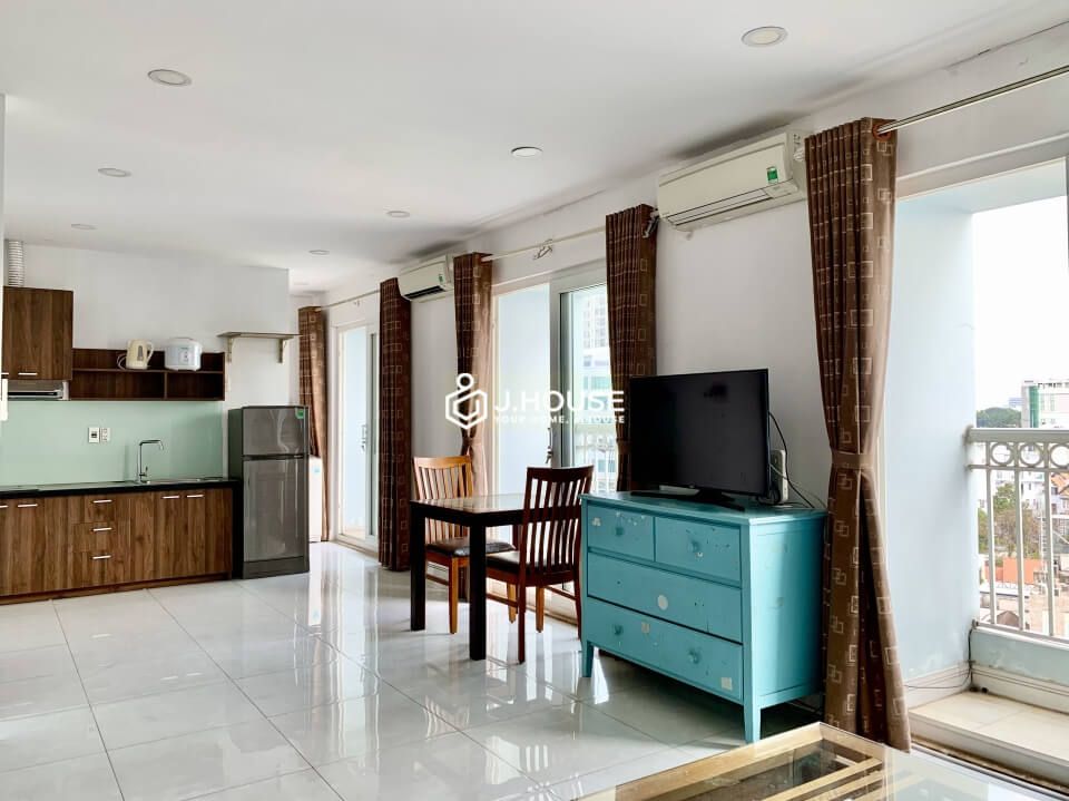 Cool rooftop apartment with nice view near the airport, Tan Binh district-3