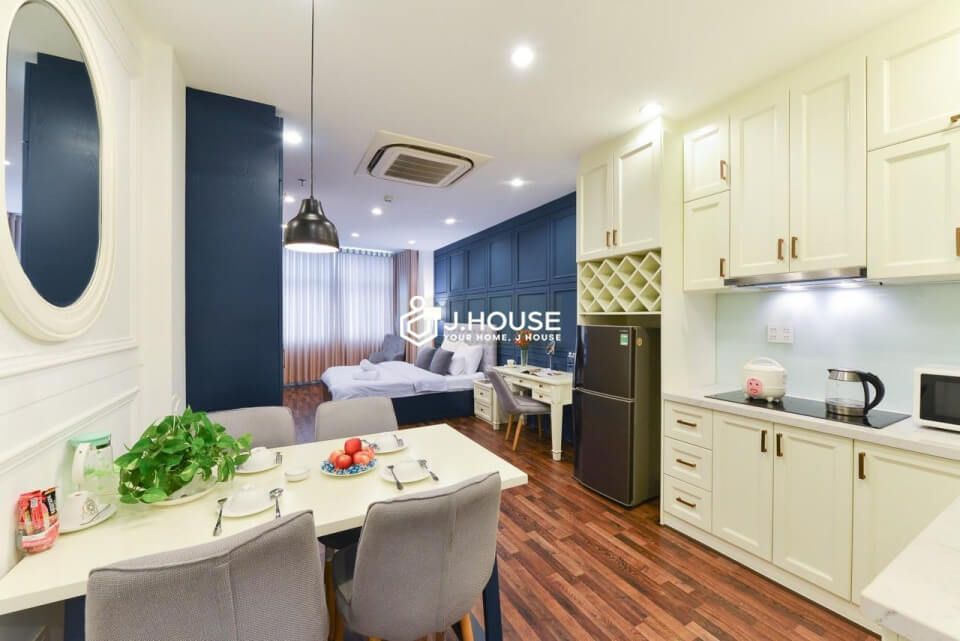 Modern serviced apartment in district 3, elegant apartment in district 3, HCMC-1