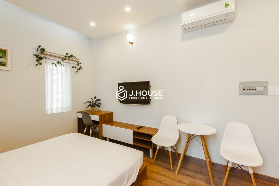 Modern serviced apartment near Independence Palace in District 3, HCMC-0