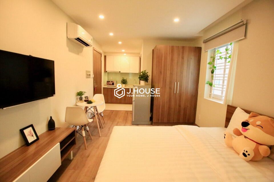 Modern serviced apartment near Independence Palace in District 3, HCMC-2