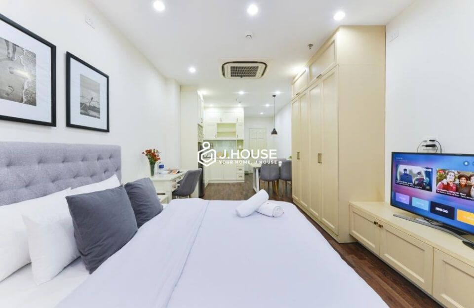 Modern serviced apartment with cozy style at Vo Van Tan street, District 3, HCMC-4
