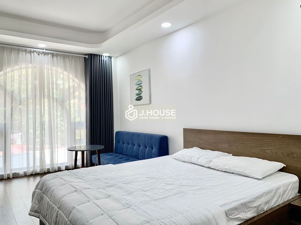 Serviced apartment near the park, comfortable apartment in District 3, HCMC-0