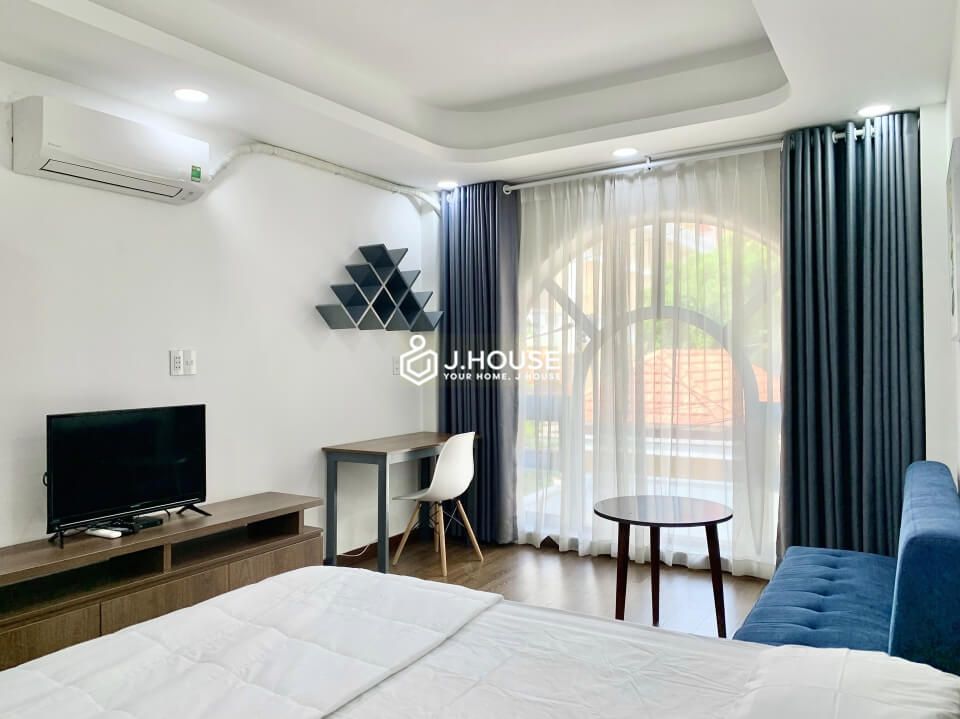 Serviced apartment near the park, comfortable apartment in District 3, HCMC-3