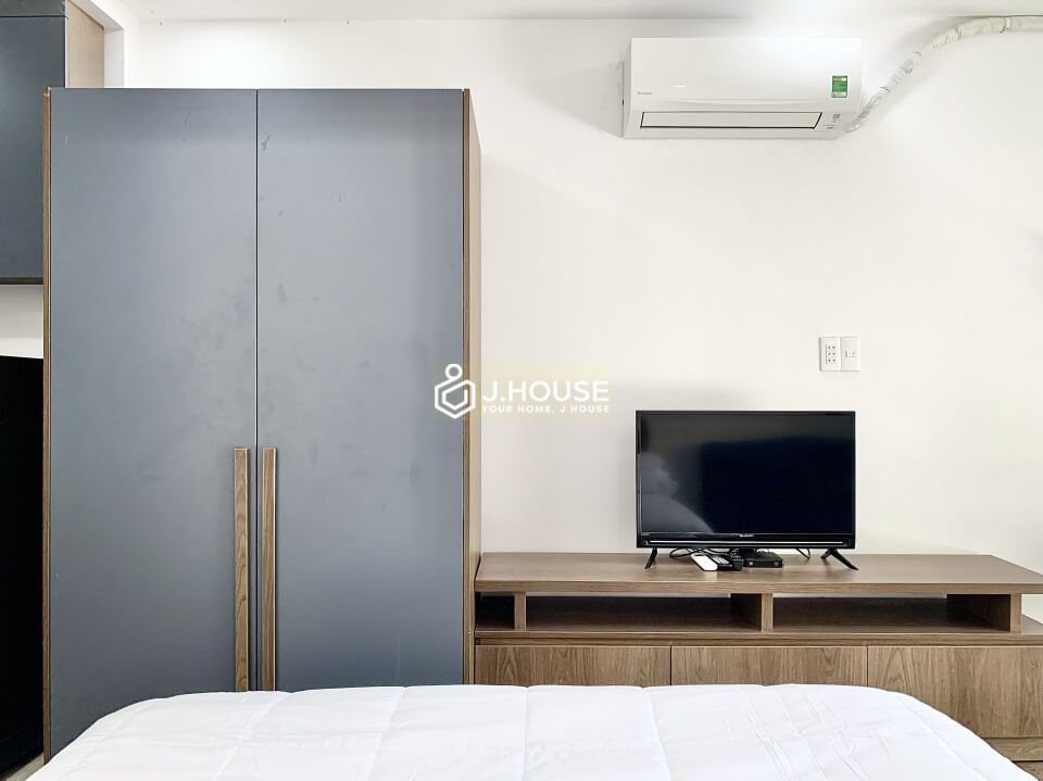 Serviced apartment near the park, comfortable apartment in District 3, HCMC-6
