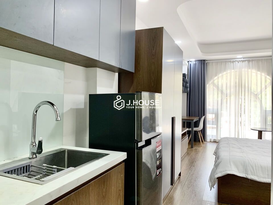 Serviced apartment near the park, comfortable apartment in District 3, HCMC