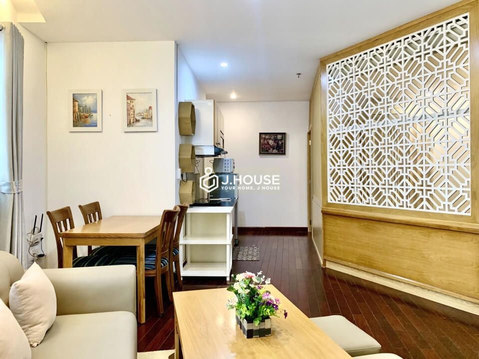 Spacious serviced apartment with bathtub in Binh Thanh District, HCMC-1