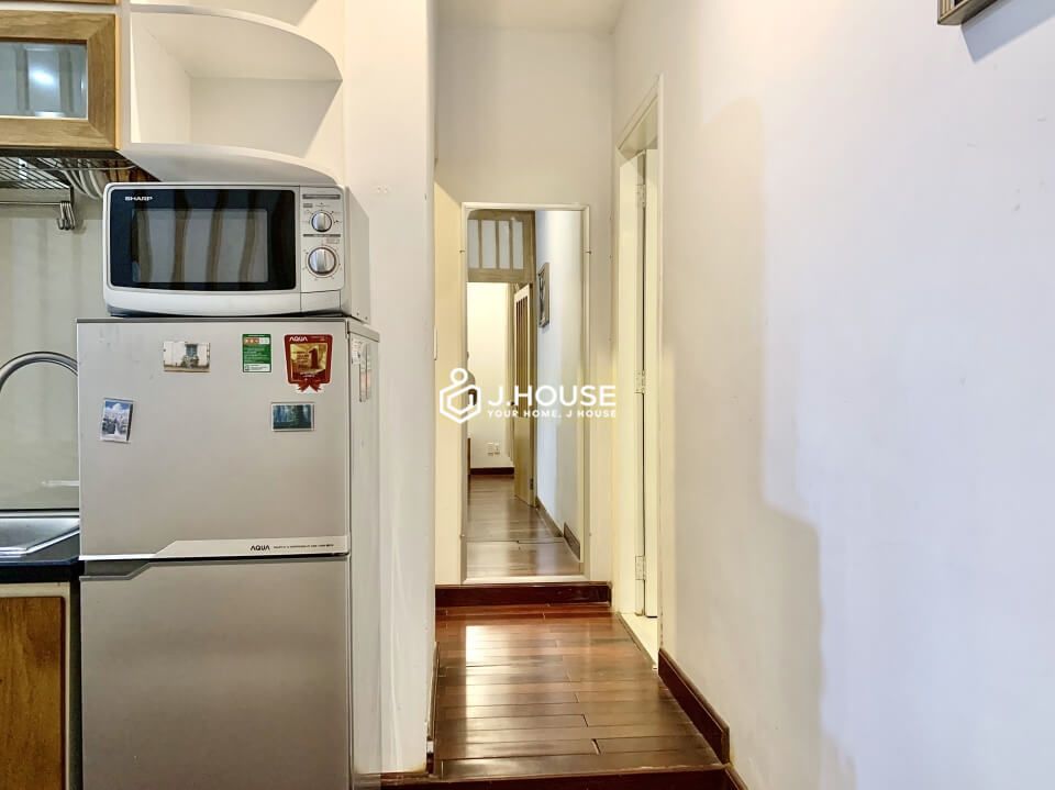 Spacious serviced apartment with bathtub in Binh Thanh District, HCMC-7