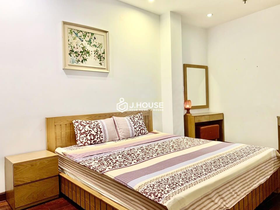 Spacious serviced apartment with bathtub in Binh Thanh District, HCMC-9
