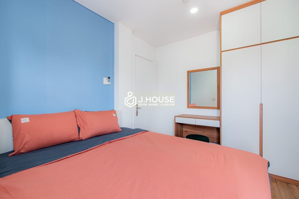 2 bedroom apartment on Dinh Cong Trang Street, District 1, HCMC-12