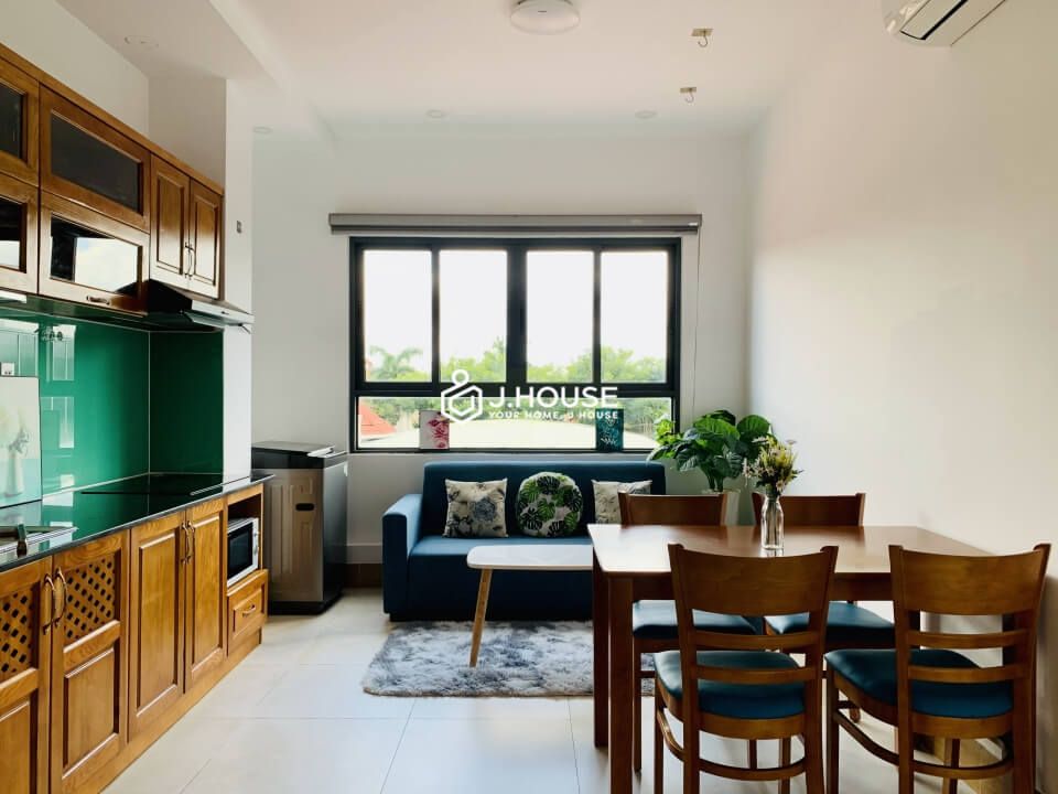 2 bedroom serviced apartment has rooftop pool in Thao Dien, District 2, HCMC