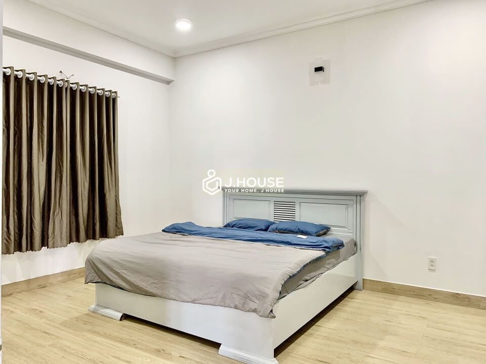 2 bedroom serviced apartment with rooftop pool in Thao Dien, District 2, HCMC-8