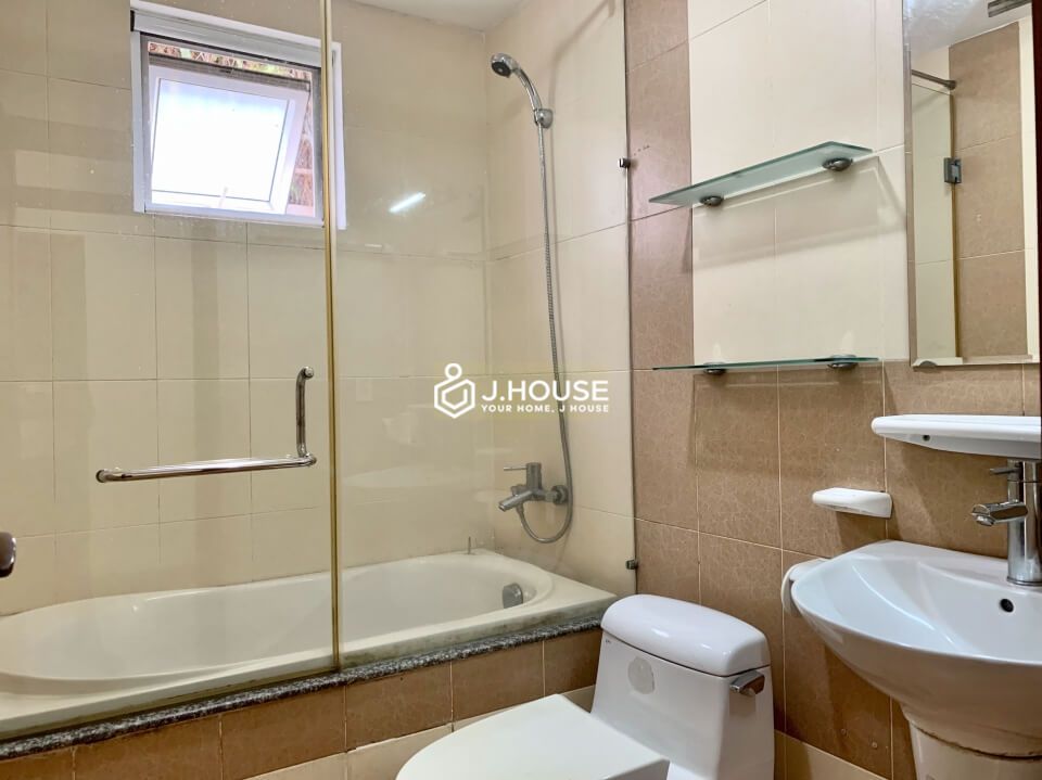 4 bedroom serviced apartment with rooftop pool in Thao Dien, District 2, HCMC-17