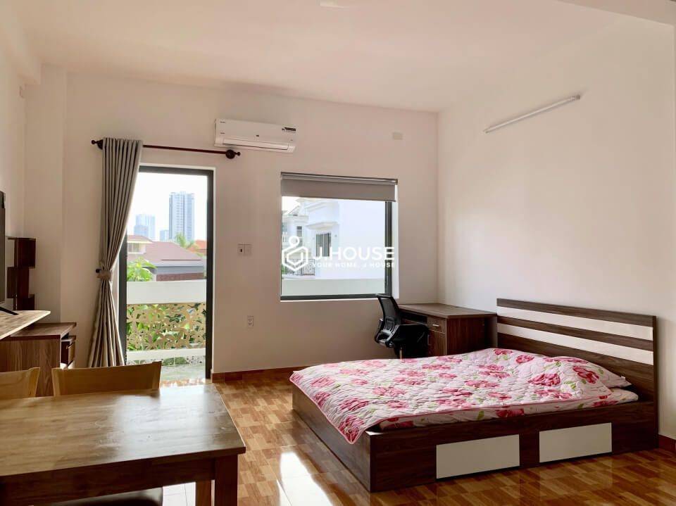 Apartment with balcony at Thao Dien Street, Thao Dien Ward, District 2-1