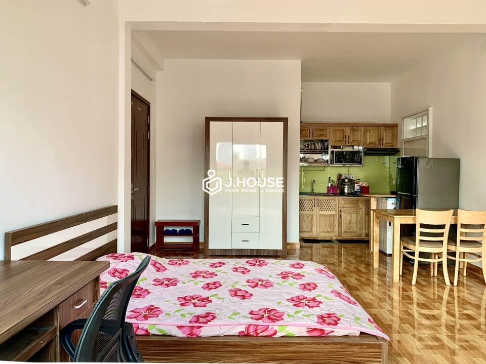 Apartment with balcony at Thao Dien Street, Thao Dien Ward, District 2-5