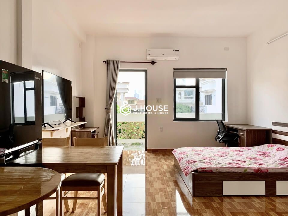Apartment with balcony at Thao Dien Street, Thao Dien Ward, District 2