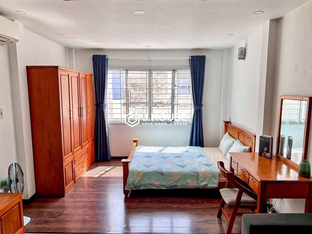 Fully furnished apartment for rent at Phan Ngu Apartment, District 1, HCMC