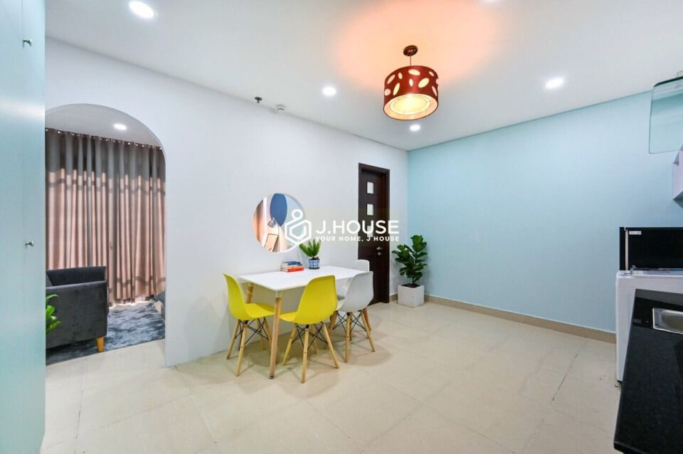 Fully furnished apartment on Dinh Cong Trang Street, District 1, HCMC-2