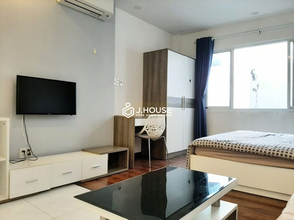 Fully furnished apartment on Phan Ngu street, District 1, HCMC-2