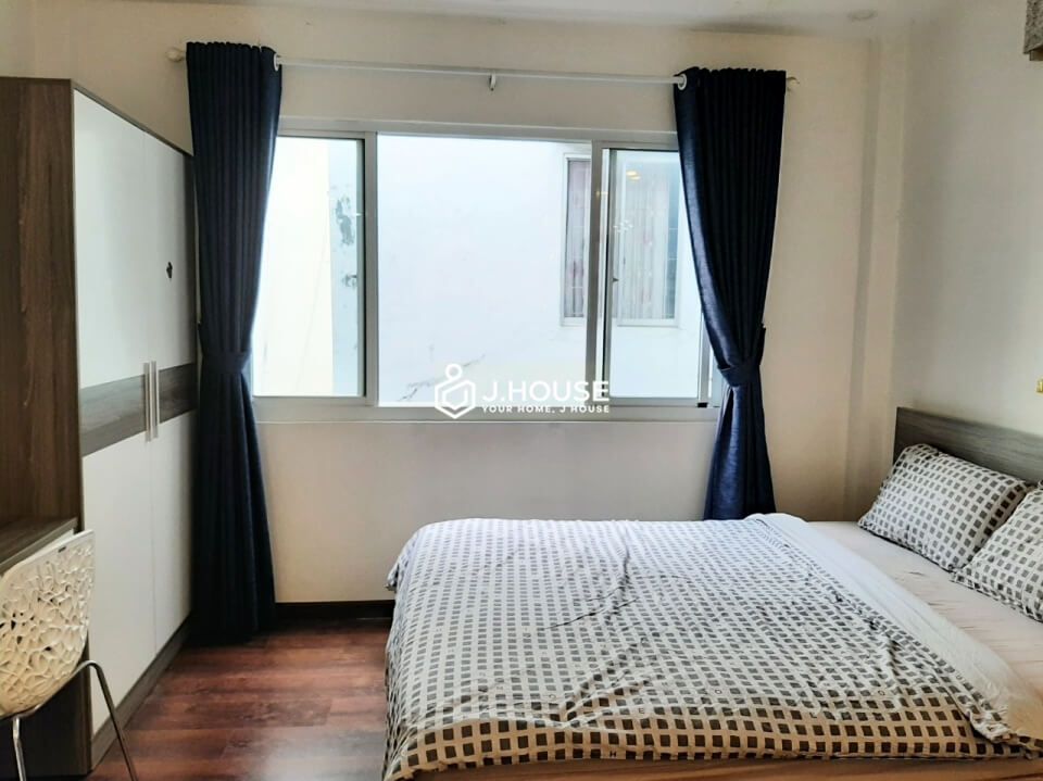 Fully furnished apartment on Phan Ngu street, District 1, HCMC-3
