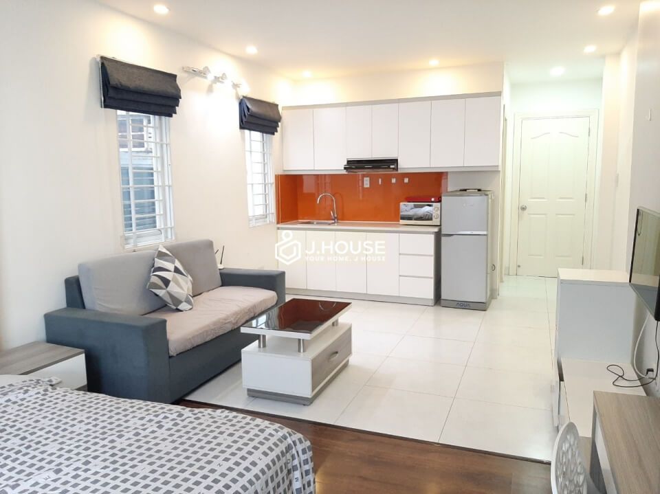 Fully furnished apartment on Phan Ngu street, District 1, HCMC-4