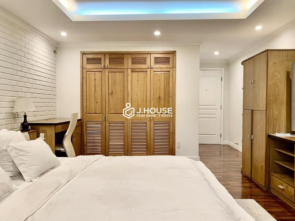 Large 2 bedroom apartment at Golden Globe Apartment in Tan Binh District, HCMC-12