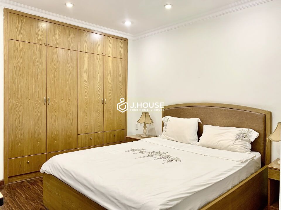 Rooftop apartment at Golden Globe Apartment near the airport in Tan Binh District, HCMC-12