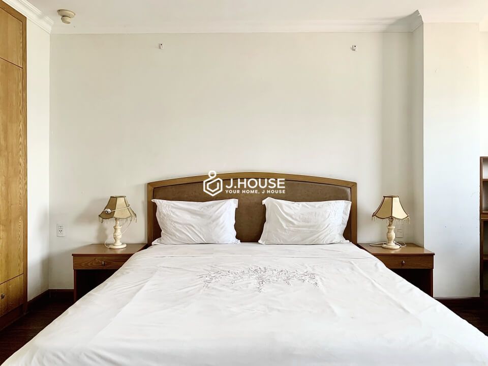 Rooftop apartment at Golden Globe Apartment near the airport in Tan Binh District, HCMC-8
