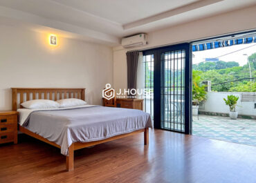 Serviced apartment next to the canal on Truong Sa street, Binh Thanh District, HCMC