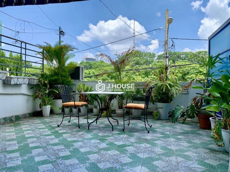 Serviced apartment next to the canal on Truong Sa street, Binh Thanh District, HCMC