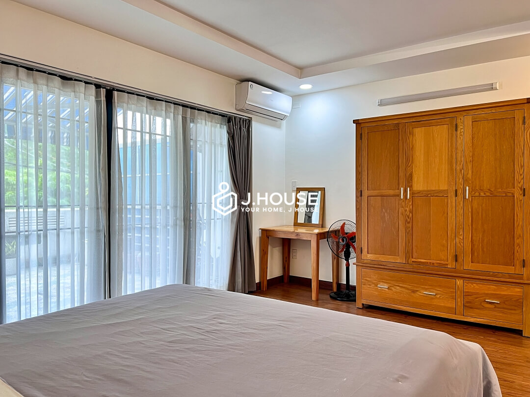 Serviced apartment next to the canal on Truong Sa street, Binh Thanh District, HCMC