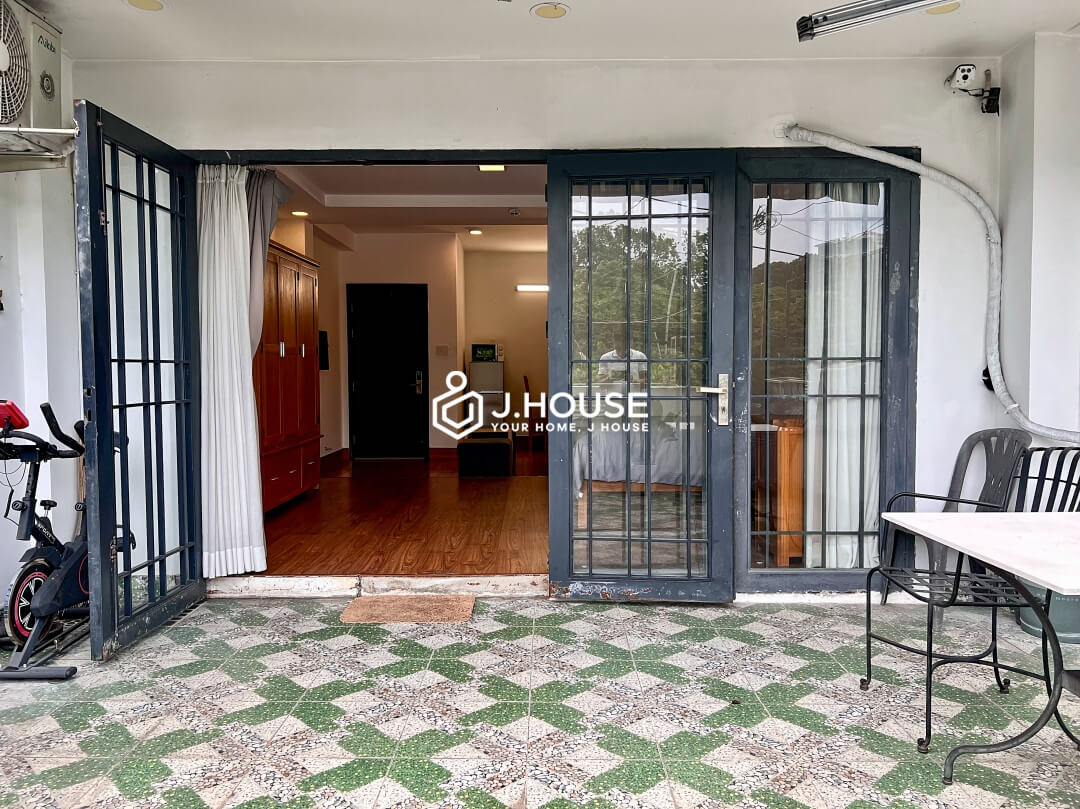 Serviced apartment next to the canal on Truong Sa street, Binh Thanh District, HCMC