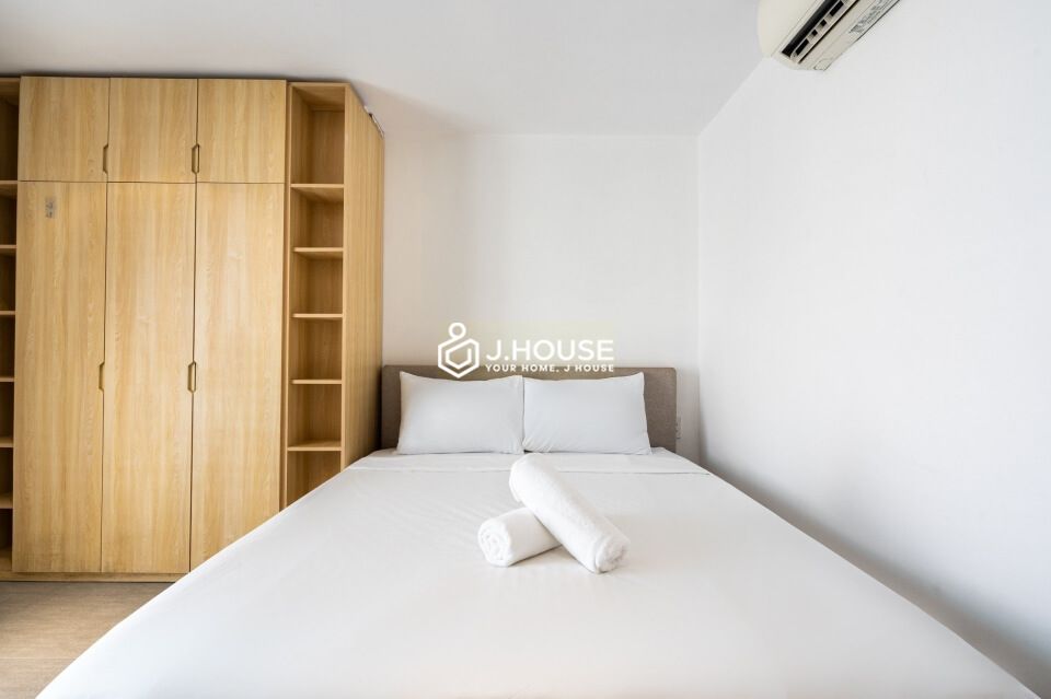 Serviced apartment with balcony on Le Van Sy street, Phu Nhuan district, HCMC-6