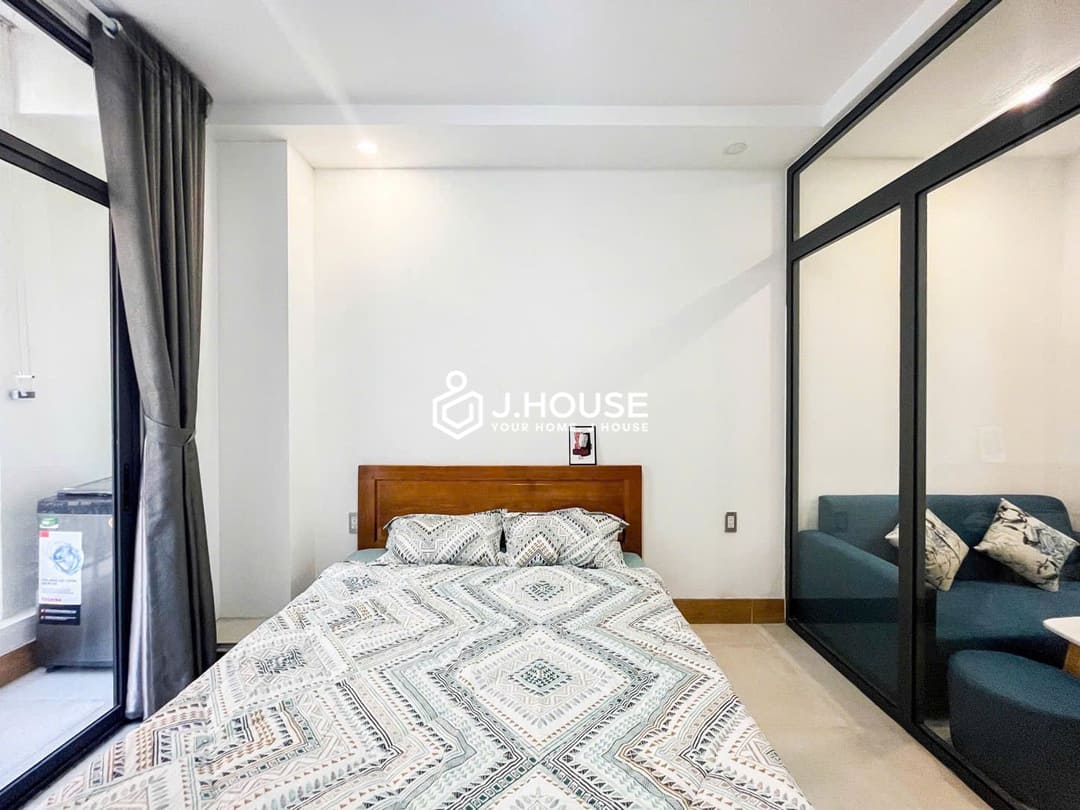 1br apartment with pool and gym in Thao Dien, District 2