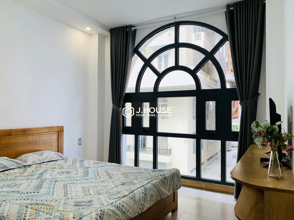 2 bedroom apartment with rooftop pool and gym in Thao Dien, District 2, HCMC-5