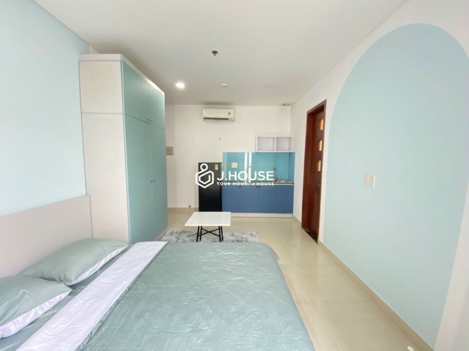 Apartment on Dinh Cong Trang Street, Tan Dinh Ward, District 1, HCMC-2