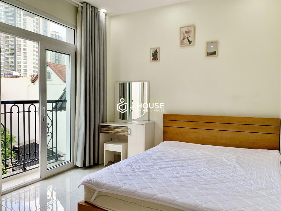 Bright 2 bedroom serviced apartment on Nguyen Ba Huan street, Thao Dien, District 2-10