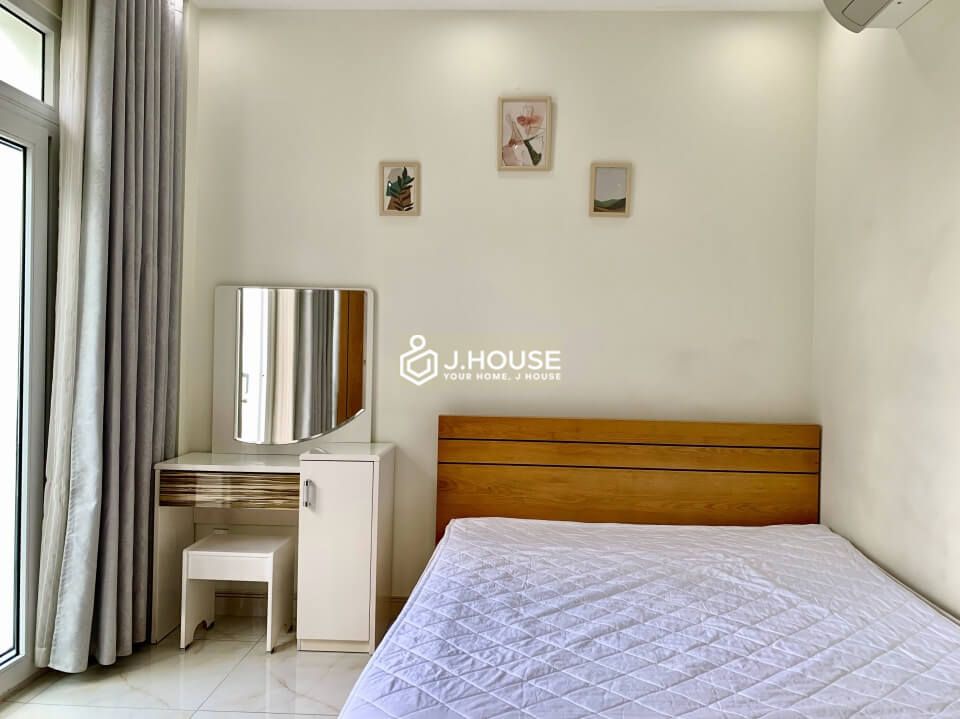 Bright 2 bedroom serviced apartment on Nguyen Ba Huan street, Thao Dien, District 2-11